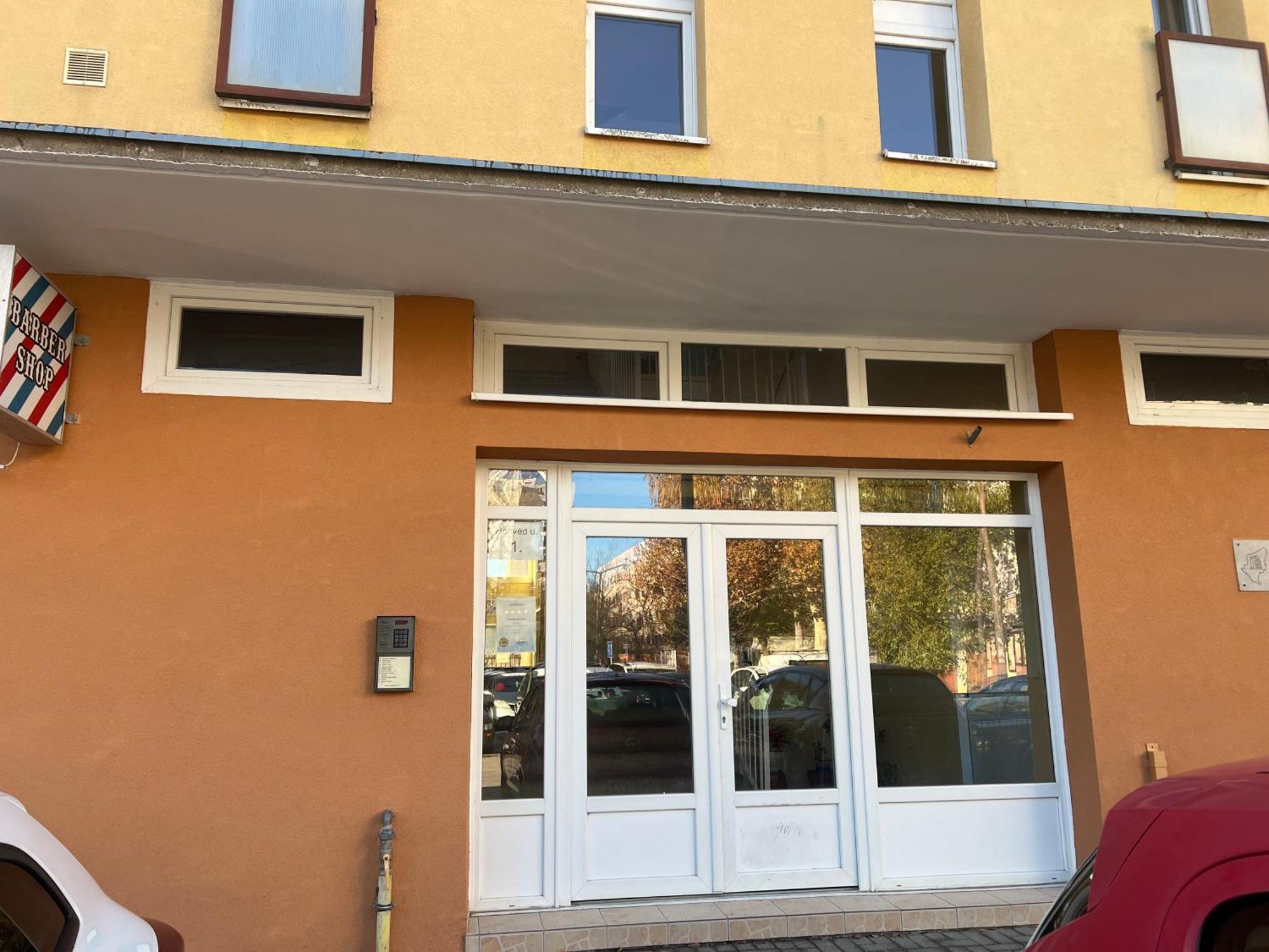Kaposvár Centrum Apartman מראה חיצוני תמונה